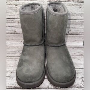 UGG Austrailia Kids Classic II Waterproof Gray Boot  Size 13 Preschool